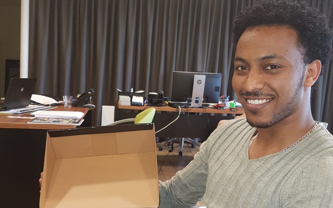 Eerste betaalde baan voor Solomun Tekla uit Eritrea!